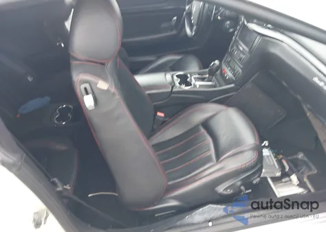 2008 Maserati Granturismo z USA, uszkodzony, nr VIN ZAMGJ45A380037572